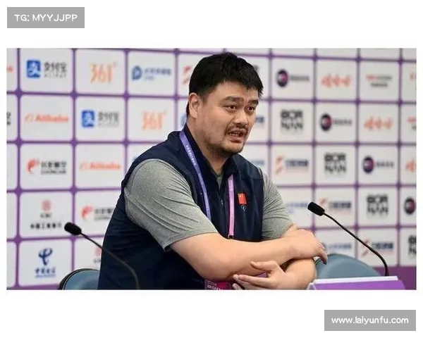 杨毅揭示姚明休赛期训练秘辛:最多三周不训练,最终忍不住回归 杨毅揭示姚明休赛期训练秘辛:最多三周不训练,最终忍不住回归